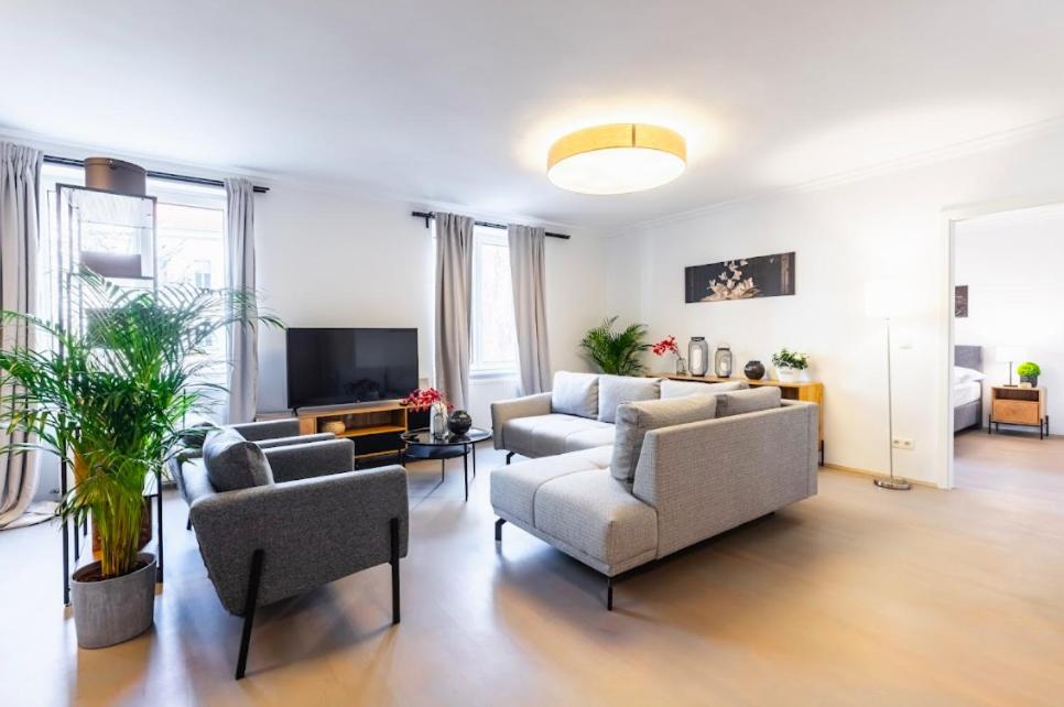 Experience Central Vienna From A Stylish And Modern Apartment Buitenkant foto