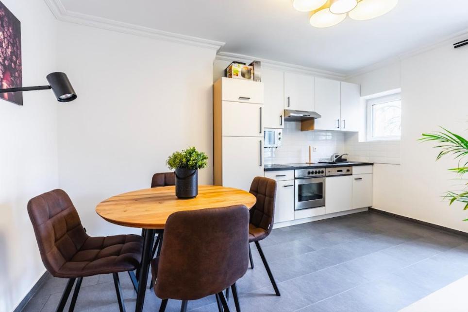 Experience Central Vienna From A Stylish And Modern Apartment Buitenkant foto